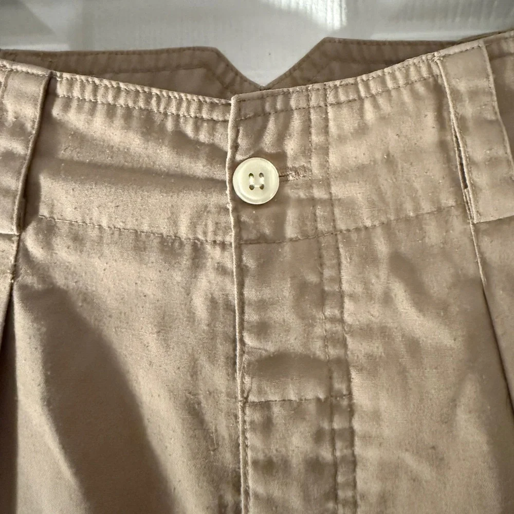 Chaus Sport Pleated Shorts Size 8 Vintage Tan